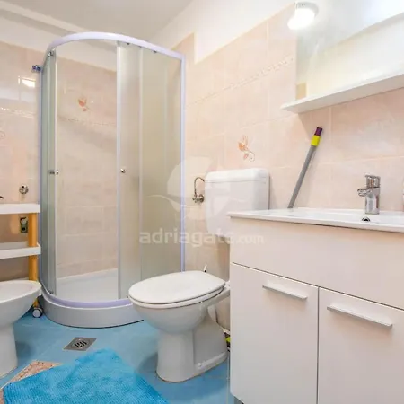Apartment Fjaka
